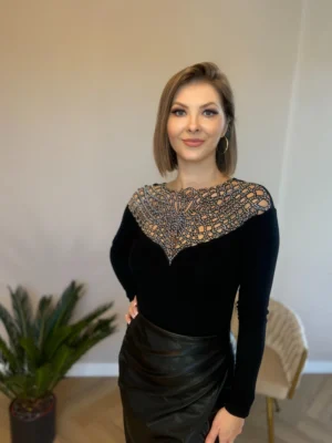 Bluzka czarna z cyrkoniami
