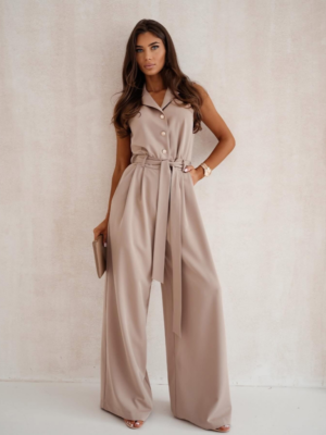 Elegancki kombinezon cappuccino z wiązaniem w talii